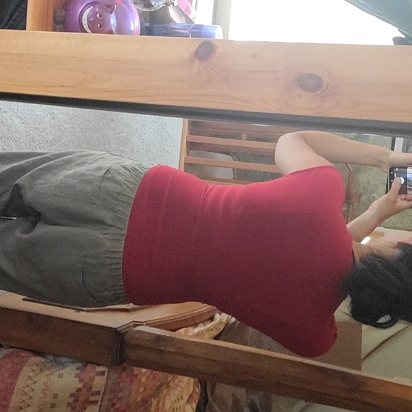 Femme red dress shirt. Sz xs - Picture 2 of 5